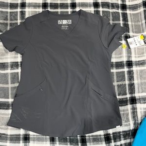 WonderWink scrub top, gray, size medium